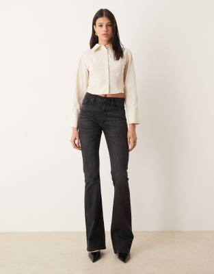 ASOS DESIGN Tall - Bootcut-Jeans in Schwarz