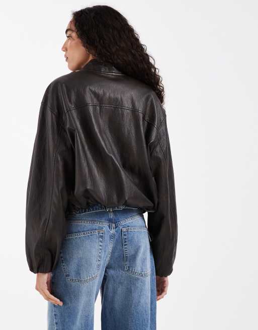 ASOS DESIGN Tall – Brązowa kurtka bomberka oversize z imitacji skóry z efektem sprania, 4 z 4