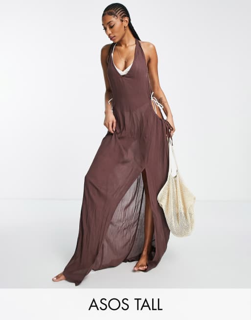 ASOS DESIGN Tall – Brązowa plażowa sukienka maxi z wycięciami i dekoltem typu halter