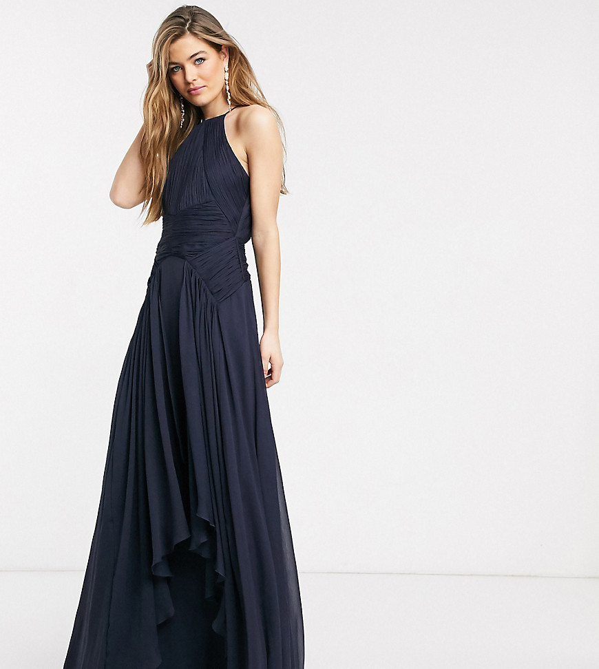 ASOS DESIGN Tall - Bruidsmeisje - Lange overgooier-jurk met aangerimpeld lijfje en gelaagde rok-Marineblauw