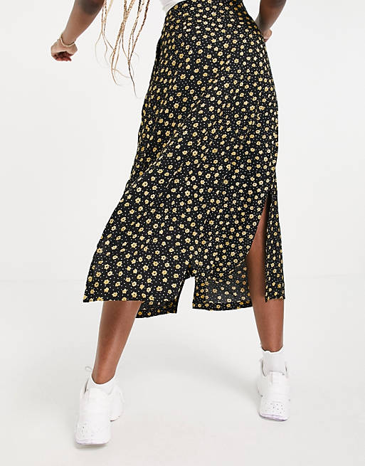 Women Tall button through midi skirt with deep pocket detail in yellow floral and spot print 