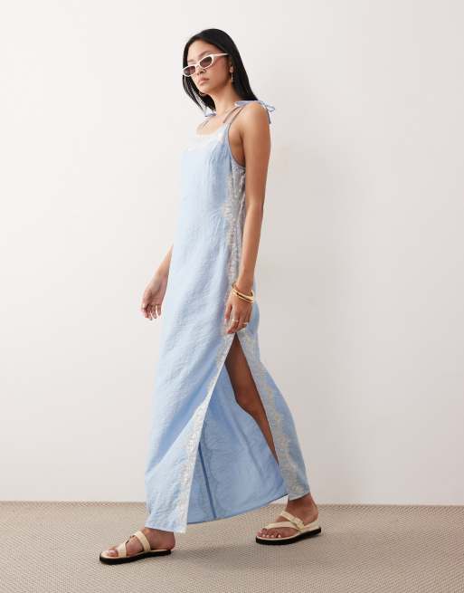 ASOS DESIGN Tall – Camisole-Maxikleid aus Satin in Himmelblau mit Knitterstruktur, eckigem Ausschnitt und Spitzendetail, 3 von 4
