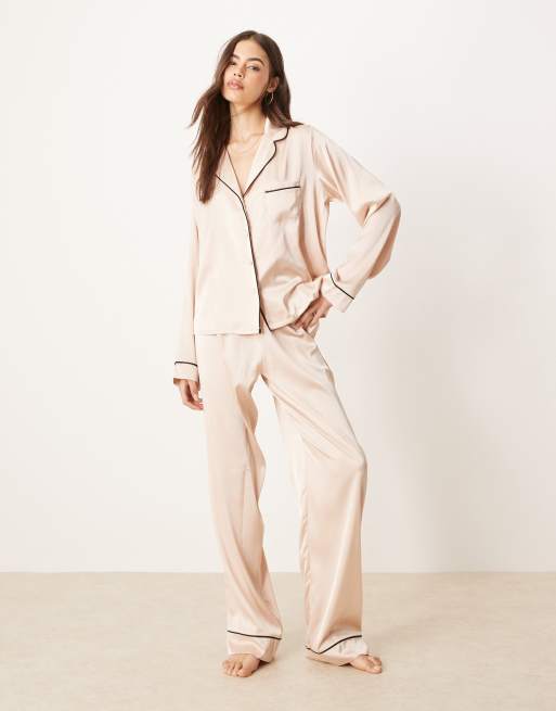 ASOS DESIGN Tall - Champagne-lyserødt pyjamassæt med skjorte og bukser i satin, 2 af 4