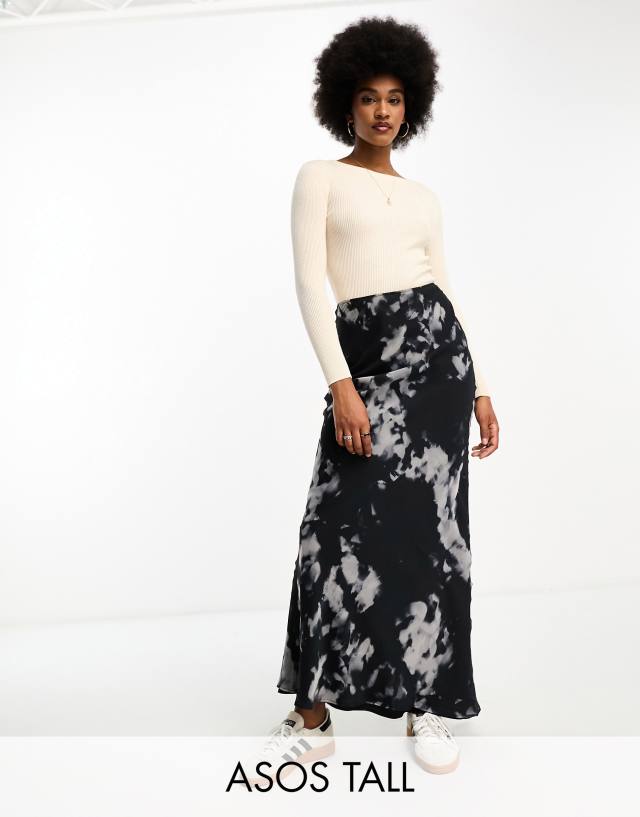 ASOS Tall - ASOS DESIGN Tall chiffon bias maxi skirt in blurred mono print