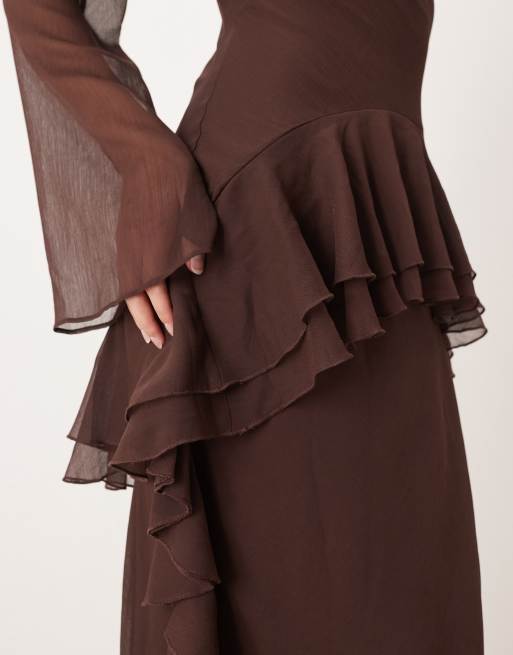 ASOS DESIGN Tall - Chokoladebrun maxikjole med lange ærmer og flæsekant i chiffon, 2 af 4