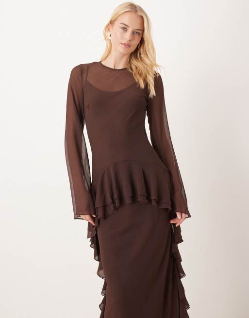 ASOS DESIGN Tall - Chokoladebrun maxikjole med lange ærmer og flæsekant i chiffon, 3 af 4