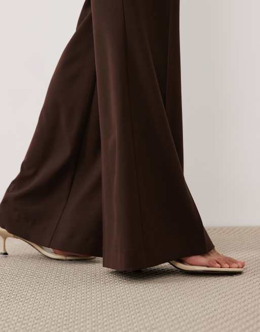 ASOS DESIGN Tall - Chokoladebrune skræddersyede bukser med svaj, 3 af 5