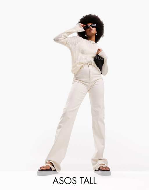 ASOS DESIGN Tall - Comfortabele stretchjeans met rechte pijpen in gebroken wit