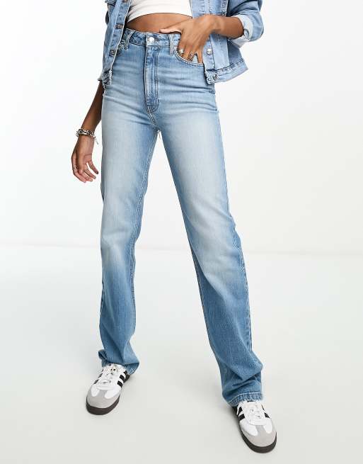 ASOS DESIGN Tall - Comfortabele stretchjeans met rechte pijpen in middenblauw, 2 van 5