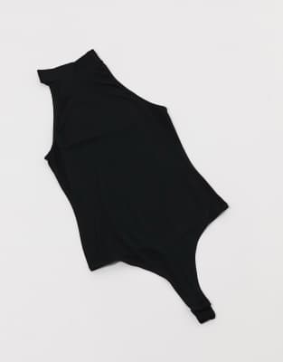 black sleeveless bodysuit