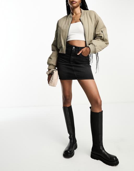 ASOS DESIGN Tall – Czarna jeansowa spódnica mini z wysokim stanem, 2 z 4