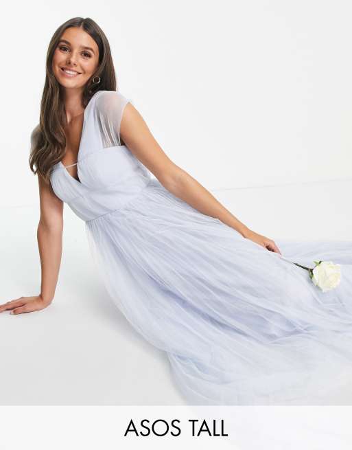 ASOS DESIGN Tall - Diepuitgesneden maxi jurk van tule met gesmokte mouwen in poederblauw