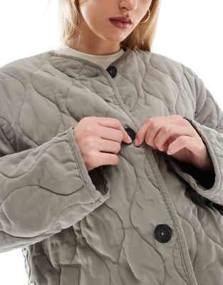 ASOS TALL ASOS DESIGN TALL DOLPHIN HEM COLLARLESS QUILTED JACKET 