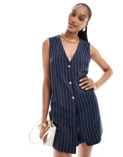 ASOS DESIGN Tall – Durchgeknöpfter, maßgeschneiderter Playsuit mit V-Ausschnitt in Marineblau, 4 von 4