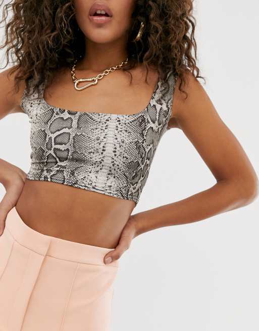 ASOS DESIGN Tall – Eng geschnittene Anzug-Shorts, 3 von 4