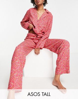 Pyjamas DESIGN Tall - Ensemble pyjama avec chemise à manches longues et pantalon en modal à imprimé petites fleurs - Rouge & rose