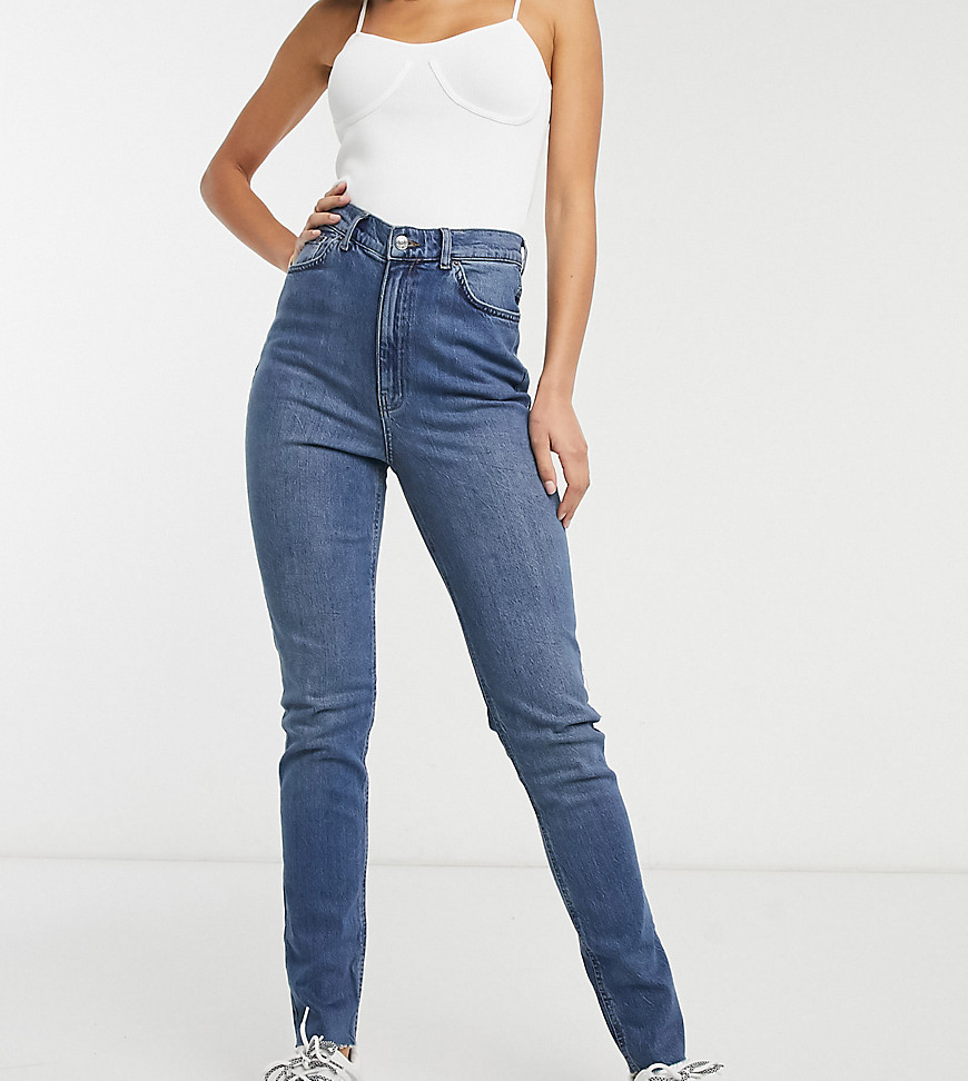 ASOS DESIGN Tall - Farleigh - Slim mom jeans met hoge taille in lichte wassing-Blauw