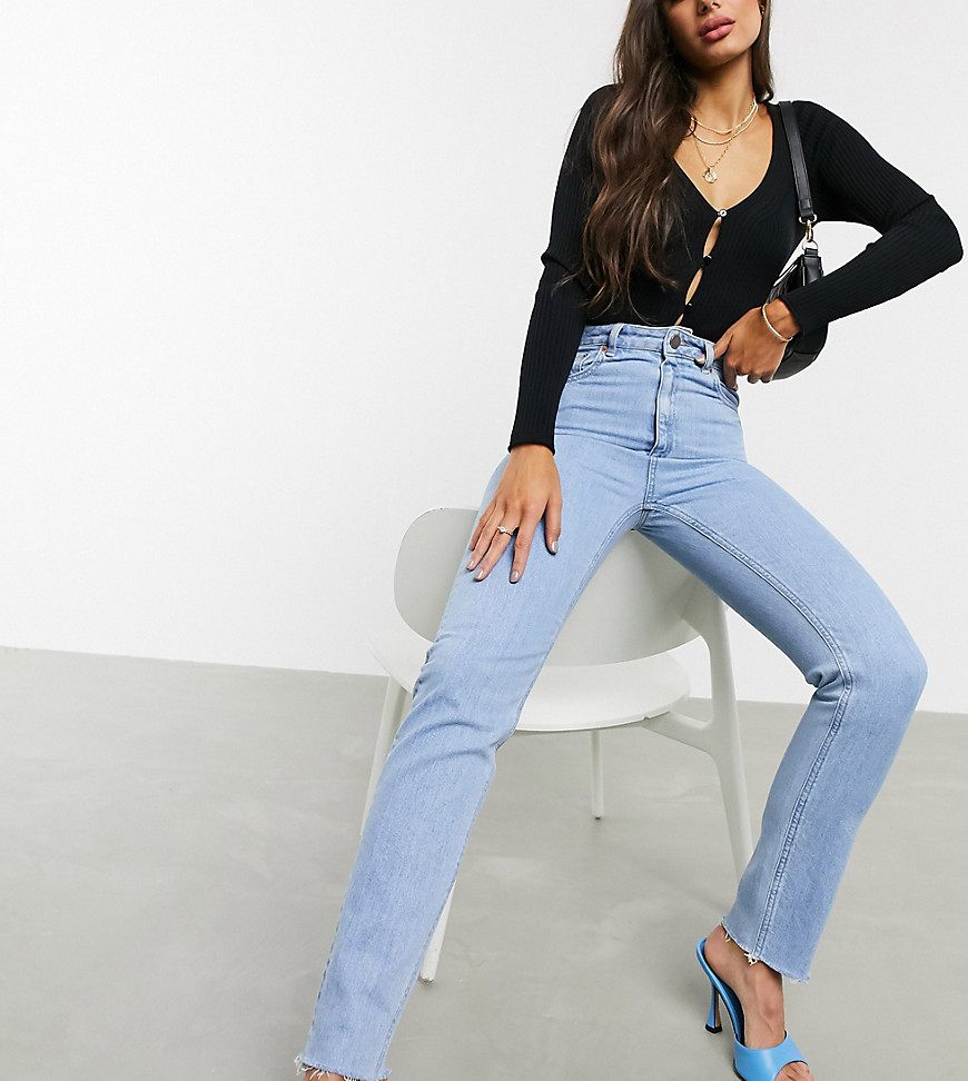 ASOS DESIGN Tall - Farleigh - Smalle mom jeans met hoge taille in lightwash blauw