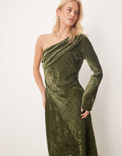 ASOS DESIGN Tall - Fluwelen asymmetrische gedrapeerde maxi-jurk in olijfgroen, 3 van 4