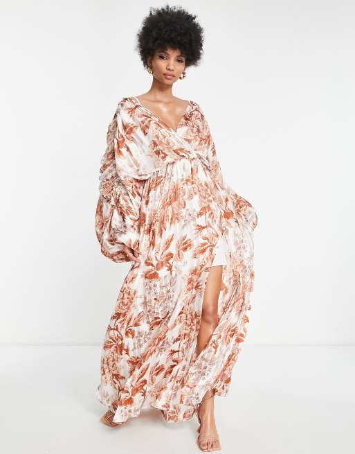 ASOS DESIGN Tall – Geblümtes Maxikleid mit Blouson-Ärmeln, Satinstreifen und Ringdetail , 3 von 4