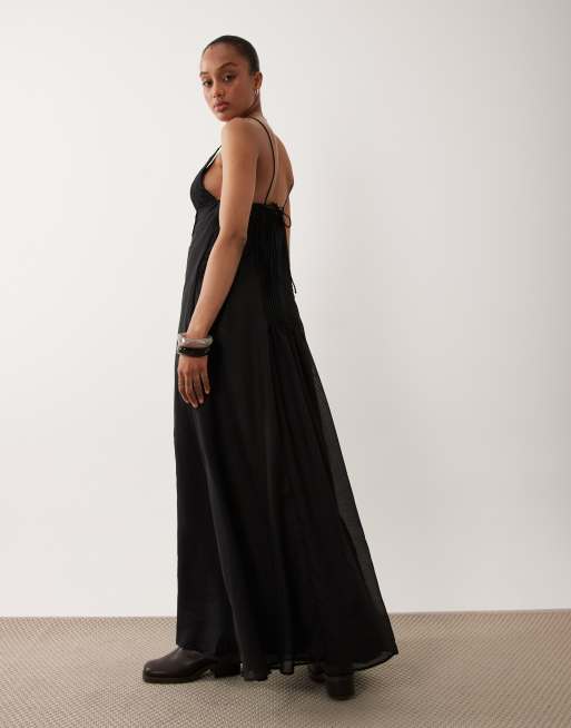 ASOS DESIGN Tall Genie blondeplisseret maxikjole i sort, 4 af 4