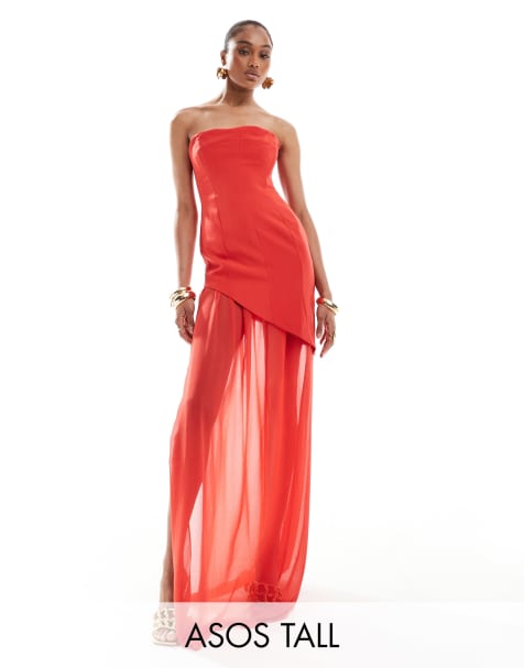 ASOS DESIGN Tall - Gestructureerde maxi-bandeaujurk met chiffon rok met dijsplit in rood - view 1