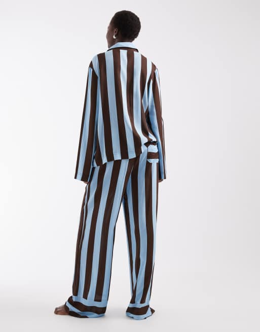 ASOS DESIGN Tall geweven modal pyjamaset met lange mouwen en blauwe streep, 4 van 4