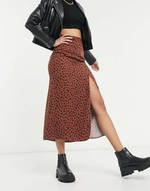 ASOS DESIGN Tall Gonna midi con spacco sulla coscia e stampa nera e cuoio