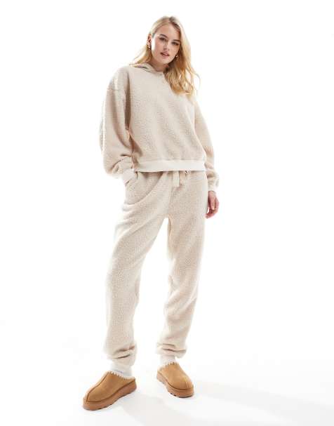 ASOS DESIGN Tall – Gräddvitt mysset i teddy med huvtröja och mjukisbyxor i oversize - view 1