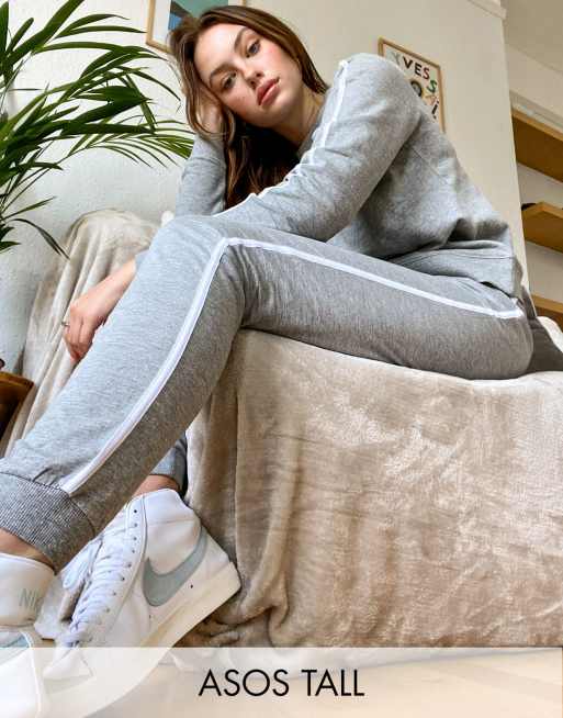 ASOS DESIGN Tall – Gråmelerad träningsoverall i bomull med sweatshirt och enkla mjukisbyxor med kontrastfärgade kantband – GREY