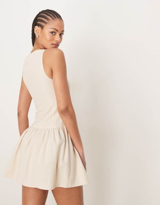 ASOS DESIGN Tall - Havrefarvet minikjole med lige hals, lavtsiddende talje og knapper, 3 af 4