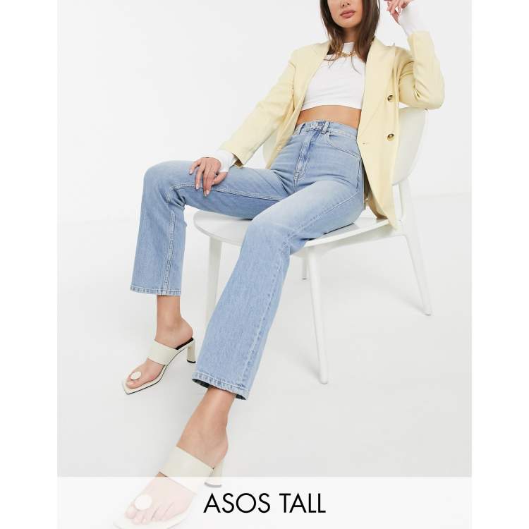 ASOS DESIGN straight leg jeans in lightwash