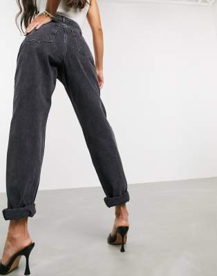 mom jeans from the back