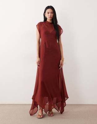 ASOS DESIGN Tall - Hochgeschlossenes Chiffon-Maxikleid in kräftigem Rostrot mit Zipfelsaum-Orange