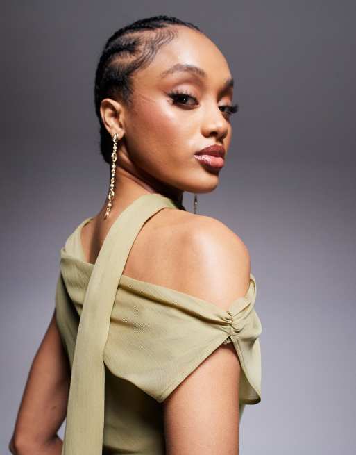 ASOS DESIGN Tall – Hochgeschlossenes Maxikleid in Olivgrün mit Schal-Detail, 3 von 4