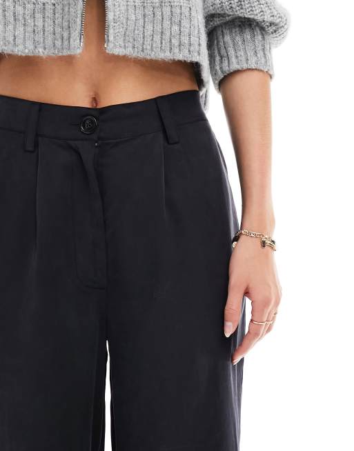ASOS DESIGN Tall – Hose in verwaschenem Schwarz mit lockerem, geradem Schnitt, 4 von 5