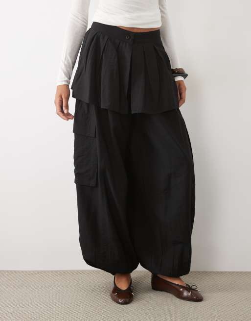 ASOS DESIGN Tall Hose mit Ballonbein und Rockdetail in Schwarz, 2 von 5