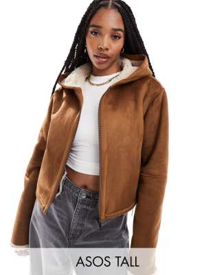 ASOS DESIGN Tall - Jacke in Hellbraun mit Kapuze und Lammfellimitat-Brown