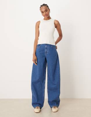 ASOS DESIGN Tall - Jean large taille haute - Bleu moyen