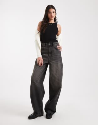 ASOS DESIGN Tall - Jeans in verwaschenem Schwarz mit weitem, abgerundetem Bein und hohem Bund