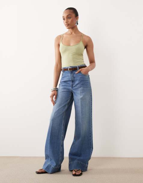 ASOS DESIGN Tall - Jeans med vide ben, bælte og pressefolder foran i lys vask - view 1
