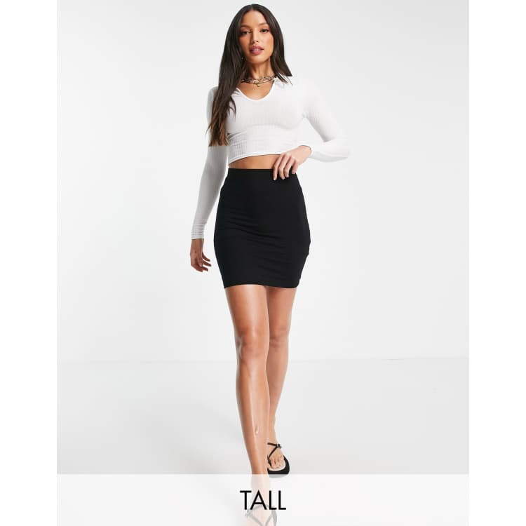 Short pencil skirt with crop outlet top