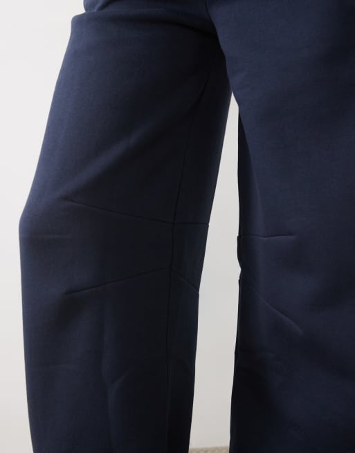 ASOS DESIGN Tall joggers a gamba bombata felpati blu navy, 4 di 5