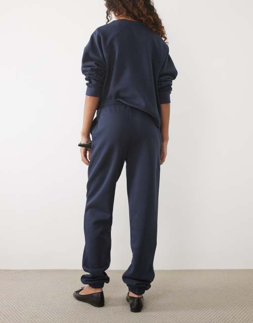 ASOS DESIGN Tall - Joggers con vuelta y tejido brushback en azul marino, 5 de 5
