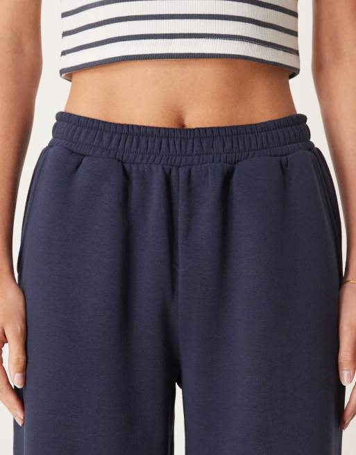 ASOS DESIGN Tall – Jogginghose in Marineblau mit weitem Bein und weicher Innenseite, 5 von 5