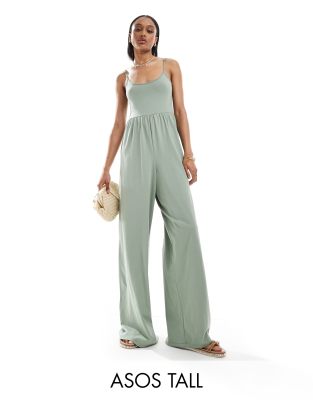 ASOS DESIGN Tall - Jumpsuit in Khaki mit U-Ausschnitt, Riemchenträgern und weitem Bein-Grün