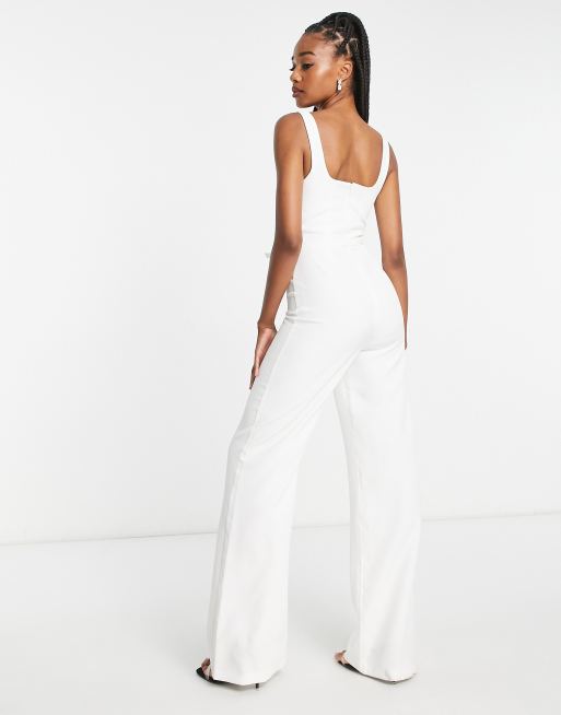 ASOS DESIGN Tall Jumpsuit in WeiB mit eckigem Ausschnitt und ausgestelltem Bein ASOS