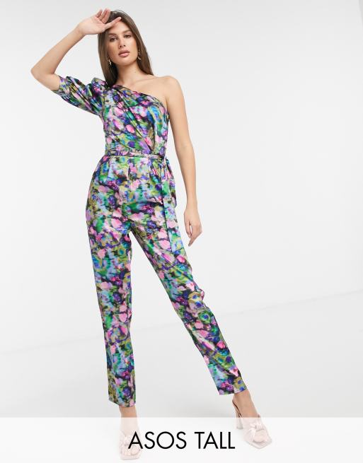 ASOS DESIGN Tall - Jumpsuit met blote schouder, pofmouwen en geveegde bloemenprint in roze