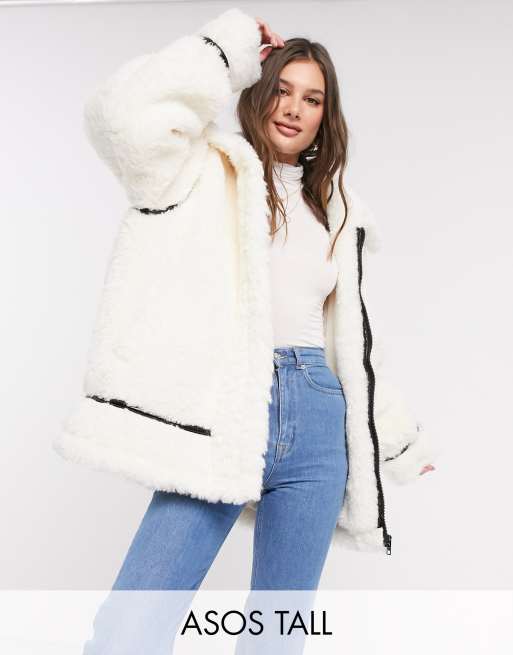 ASOS DESIGN Tall – Kremowa kurtka aviator oversize ze sztucznym kożuszkiem i lakierowanym wykończeniem