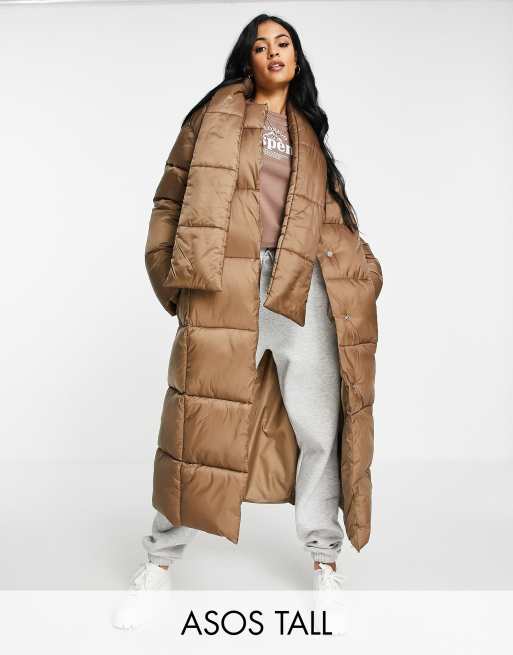 ASOS DESIGN Tall – Kurtka ocieplana oversize z szalikiem w ciemnym camelowym kolorze